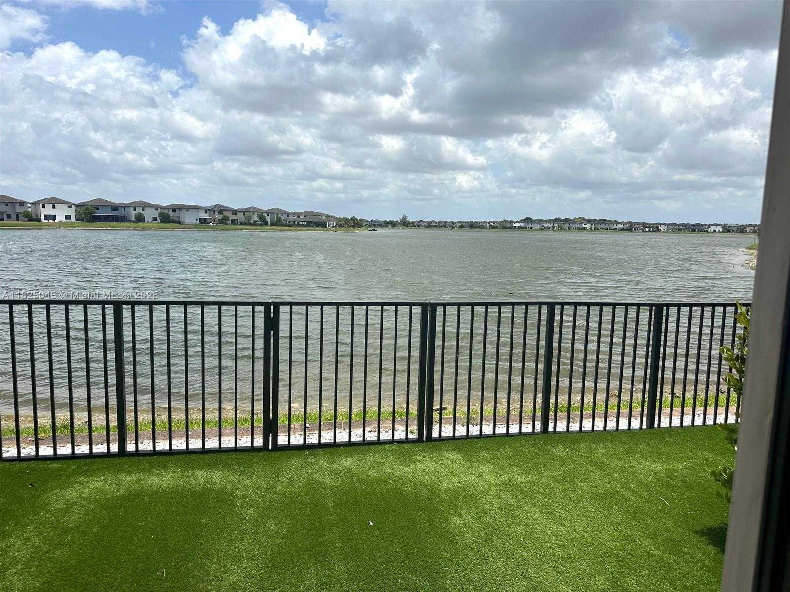 Small Image of 15965 NORTH WEST 91ST CT #15965, Miami Lakes Number 3