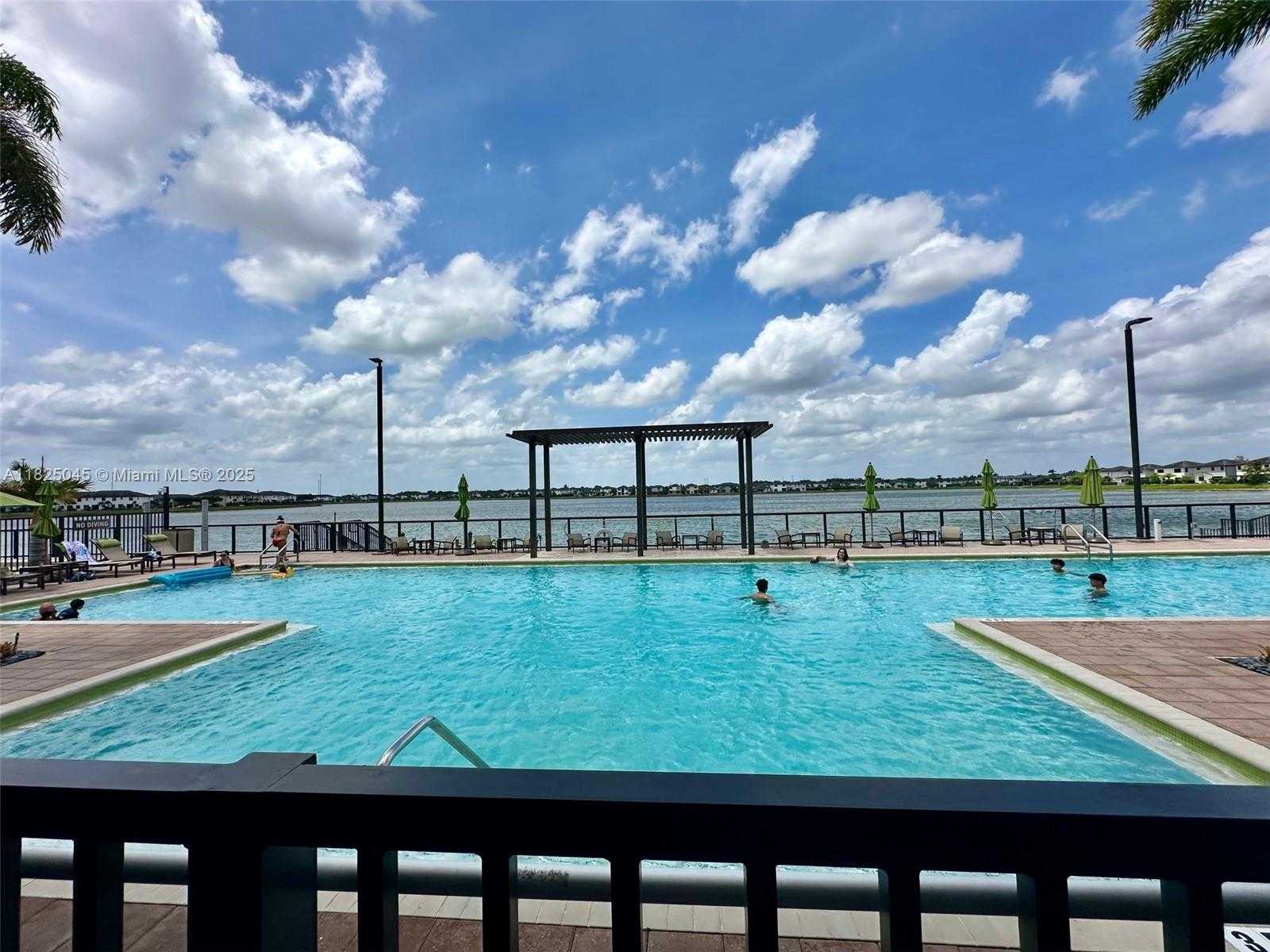 Small Image of 15965 NORTH WEST 91ST CT #15965, Miami Lakes Number 30