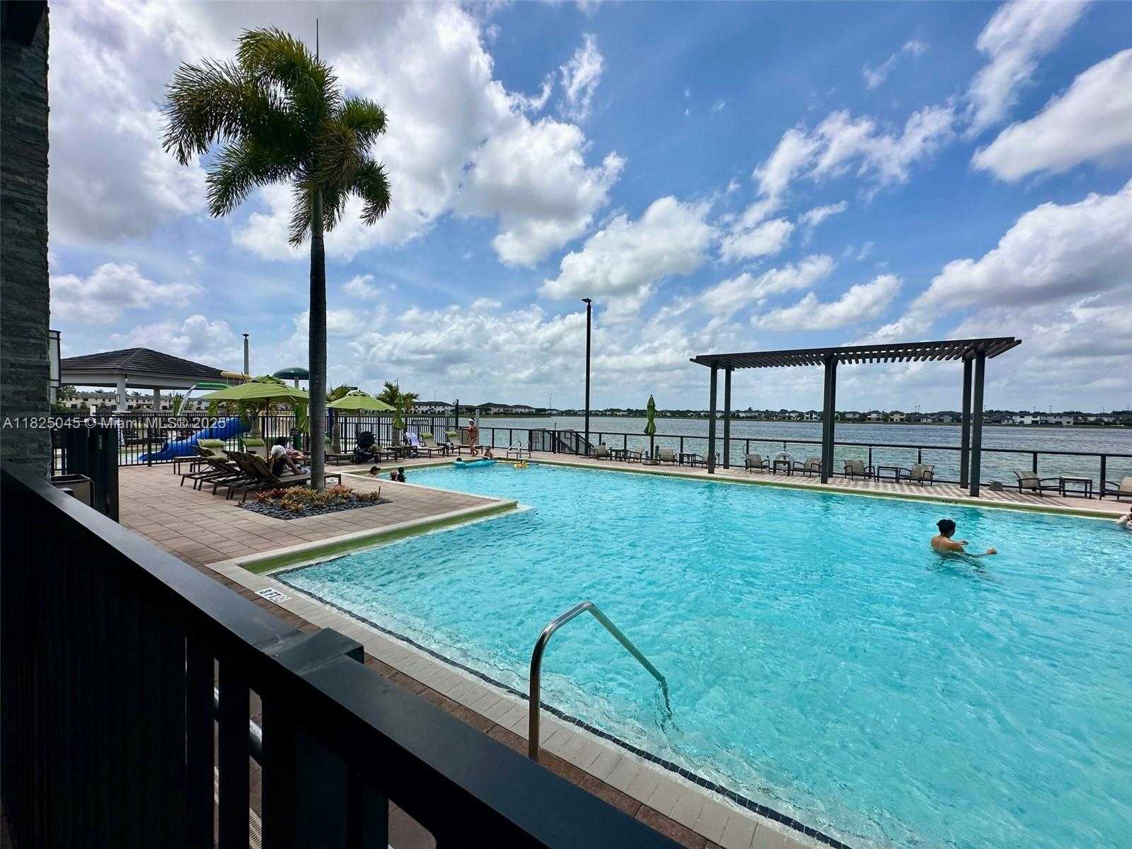 Small Image of 15965 NORTH WEST 91ST CT #15965, Miami Lakes Number 31