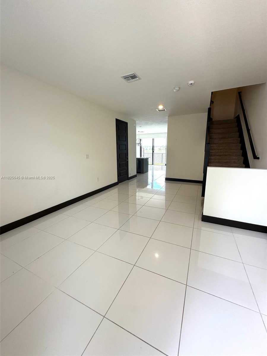 Small Image of 15965 NORTH WEST 91ST CT #15965, Miami Lakes Number 7