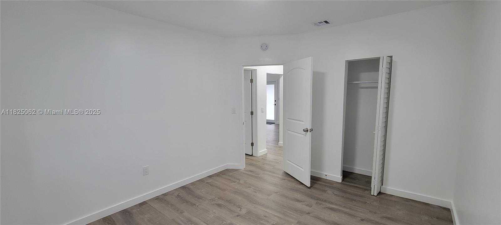 Small Image of 1520 NORTH WEST 69TH ST, Miami Number 14