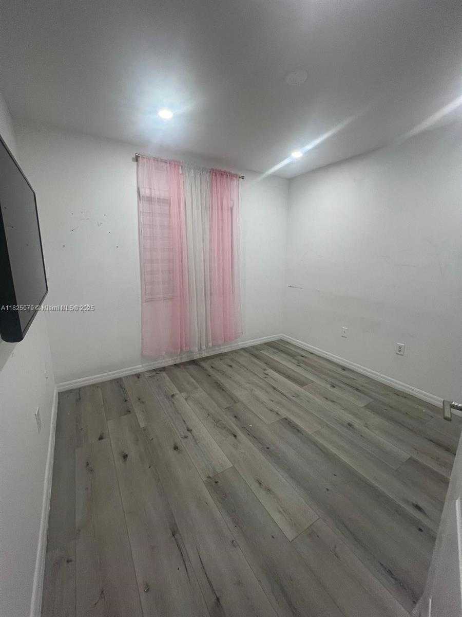 Small Image of 14213 SOUTH WEST 121ST PL #3, Miami Number 26