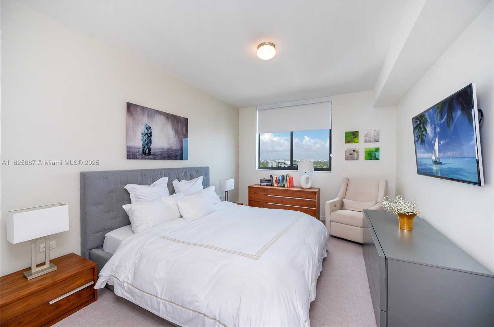 Small Image of 999 SOUTH WEST 1ST AVE #2812, Miami Number 14