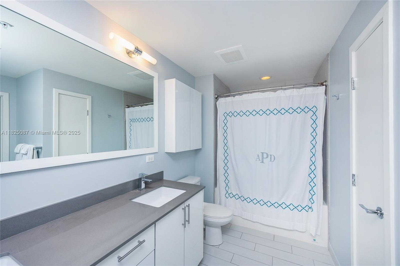 Small Image of 999 SOUTH WEST 1ST AVE #2812, Miami Number 17