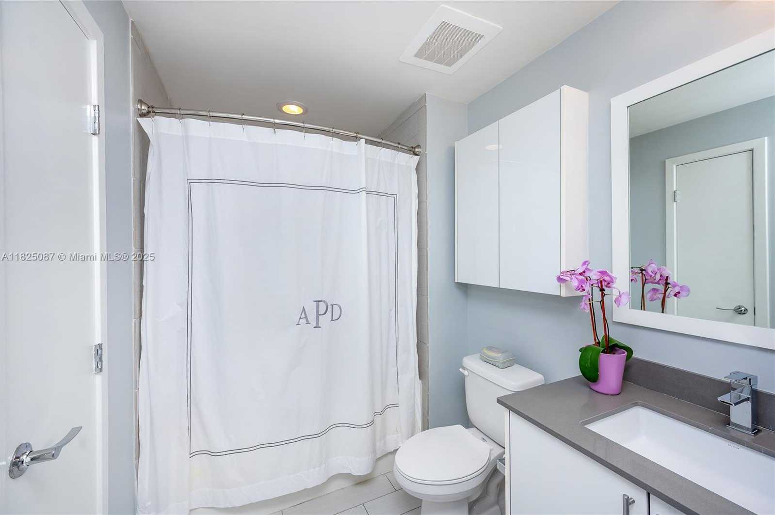 Small Image of 999 SOUTH WEST 1ST AVE #2812, Miami Number 22