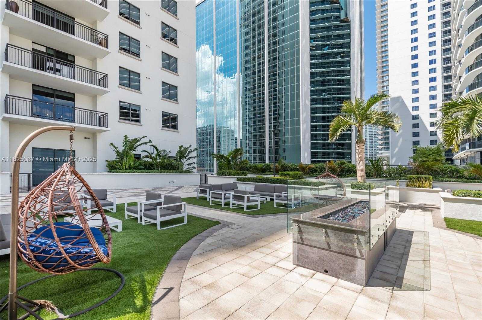 Small Image of 999 SOUTH WEST 1ST AVE #2812, Miami Number 32