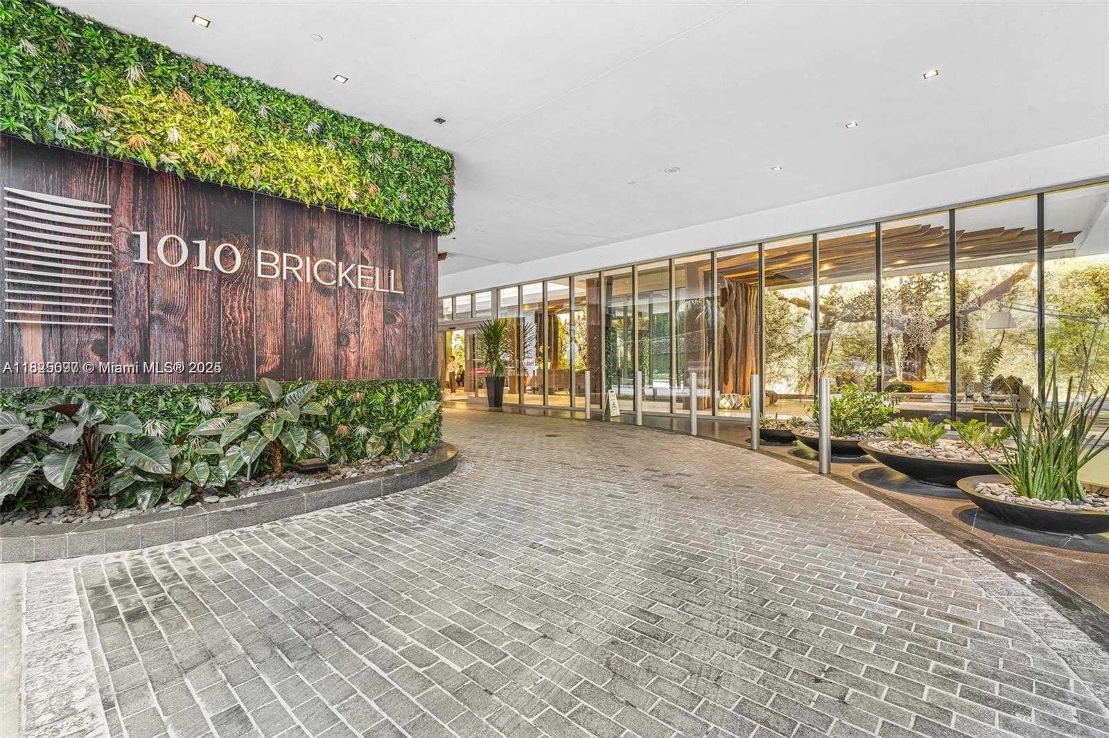 Small Image of 1010 BRICKELL AVE #1710, Miami Number 12