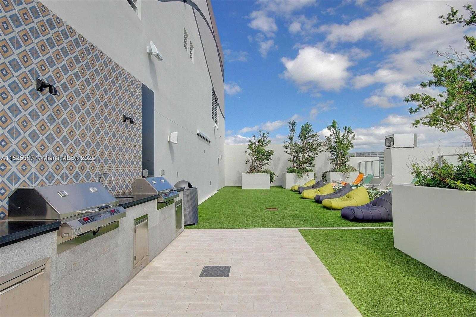 Small Image of 1010 BRICKELL AVE #1710, Miami Number 24
