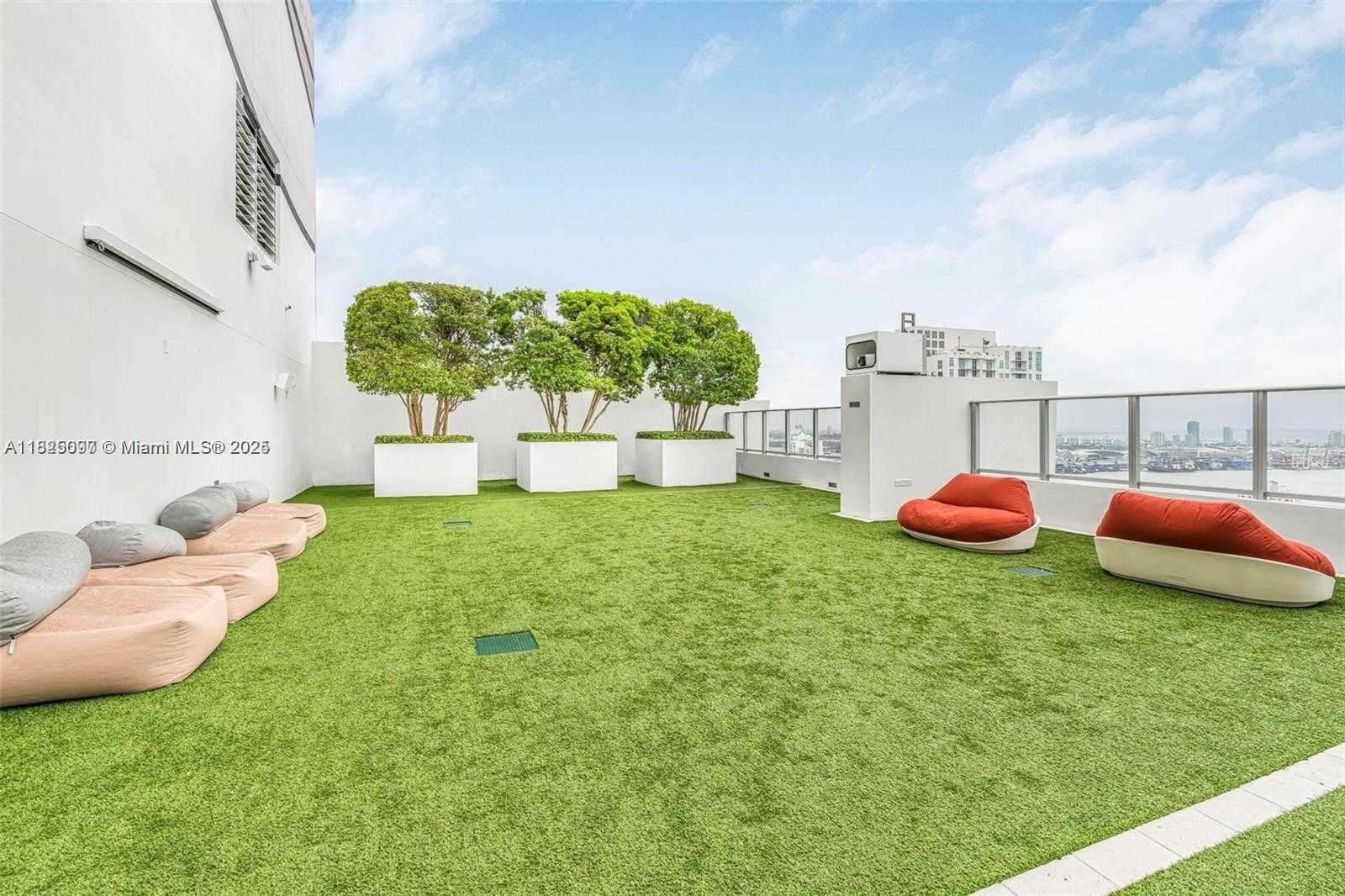 Small Image of 1010 BRICKELL AVE #1710, Miami Number 27