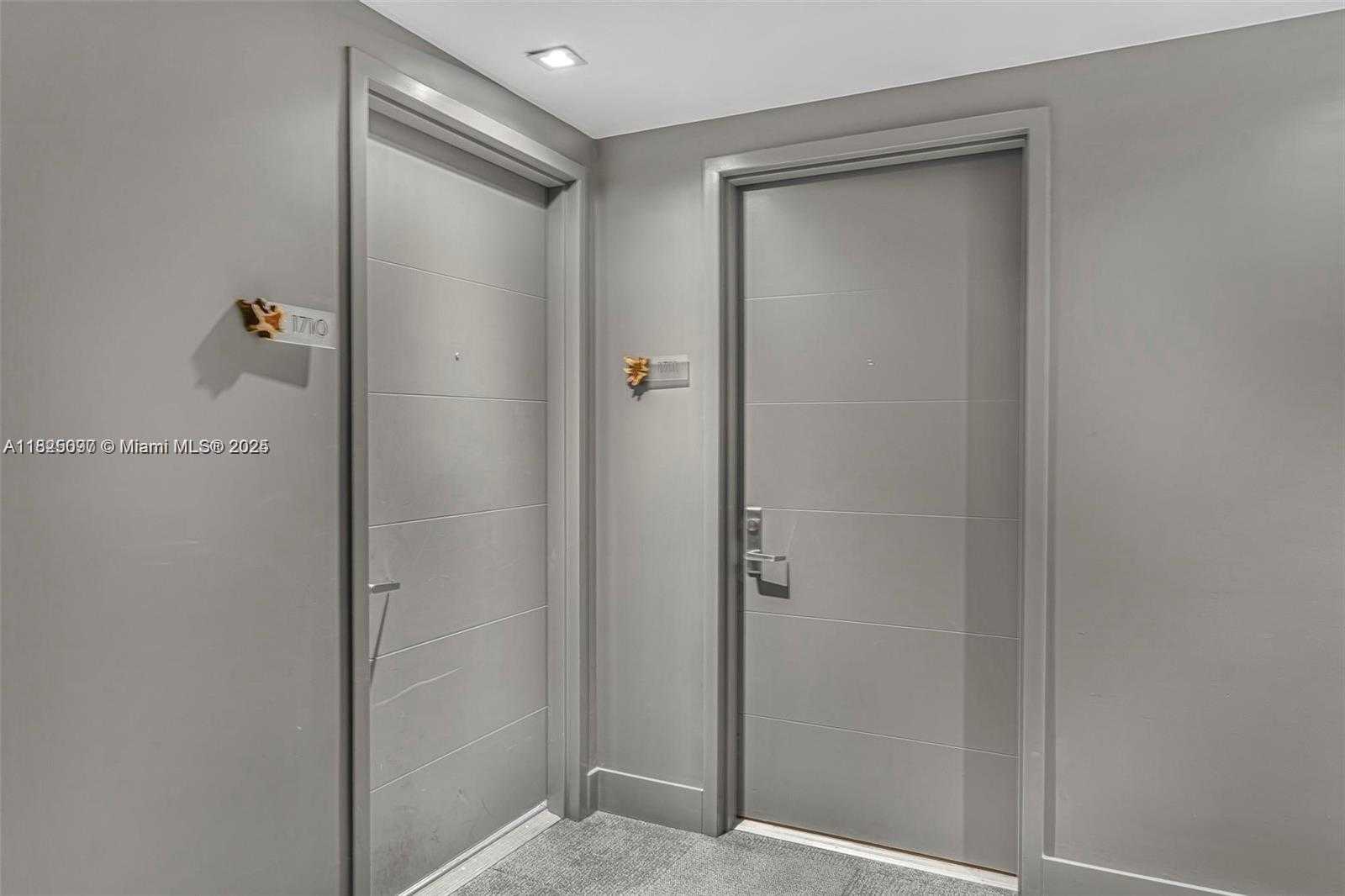 Small Image of 1010 BRICKELL AVE #1710, Miami Number 8