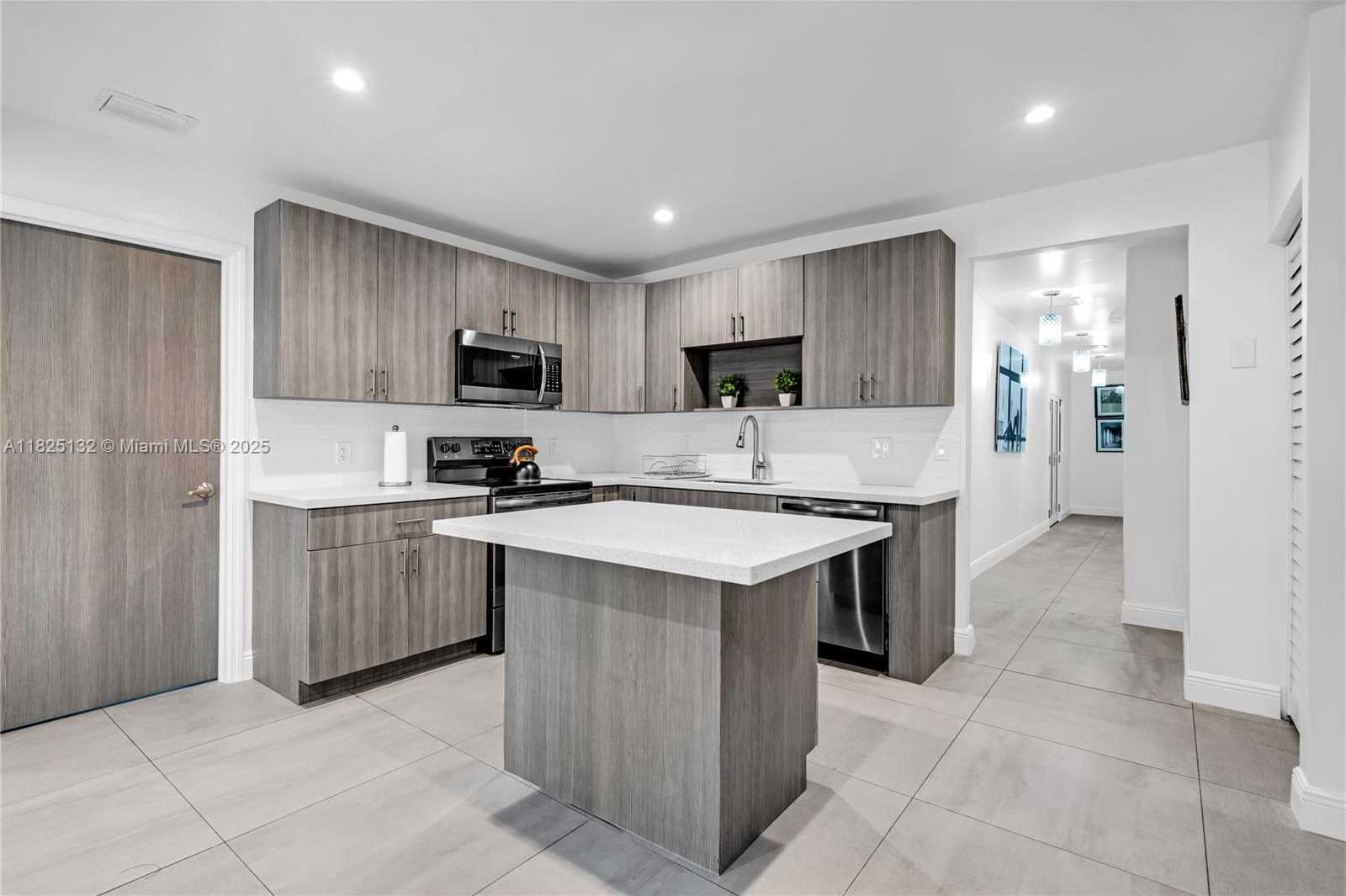 Small Image of 342 NORTH WEST 46TH ST, Miami Number 15