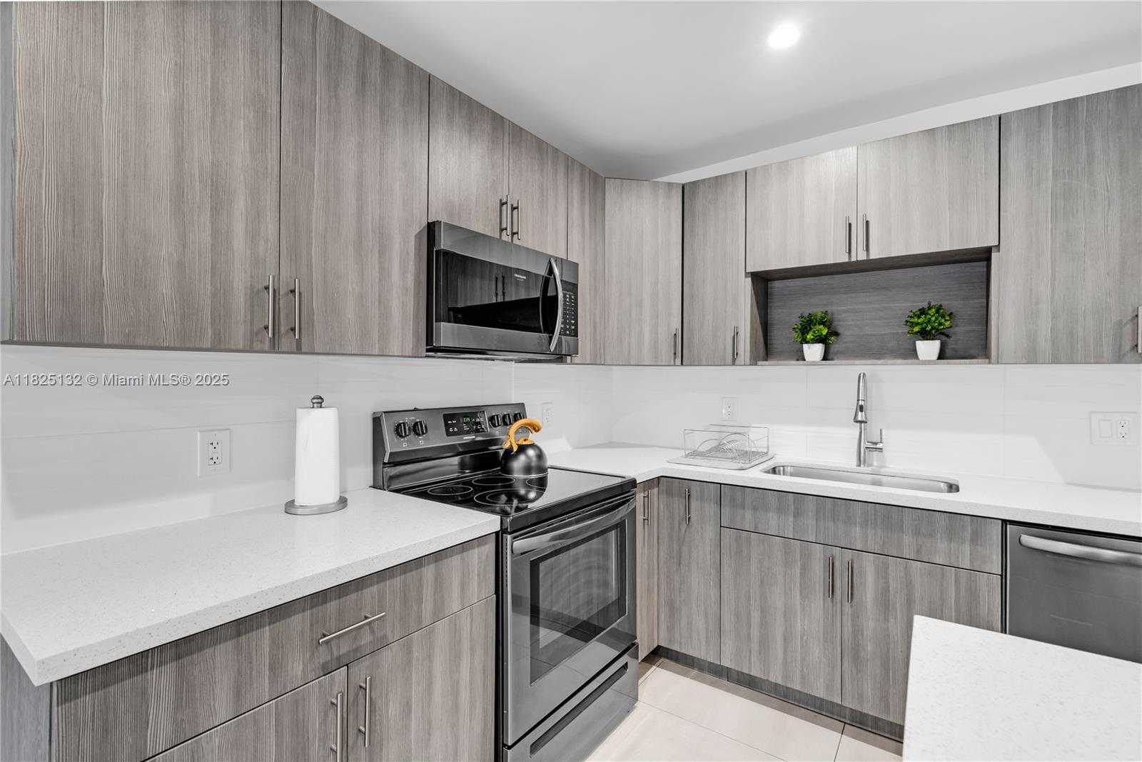 Small Image of 342 NORTH WEST 46TH ST, Miami Number 17