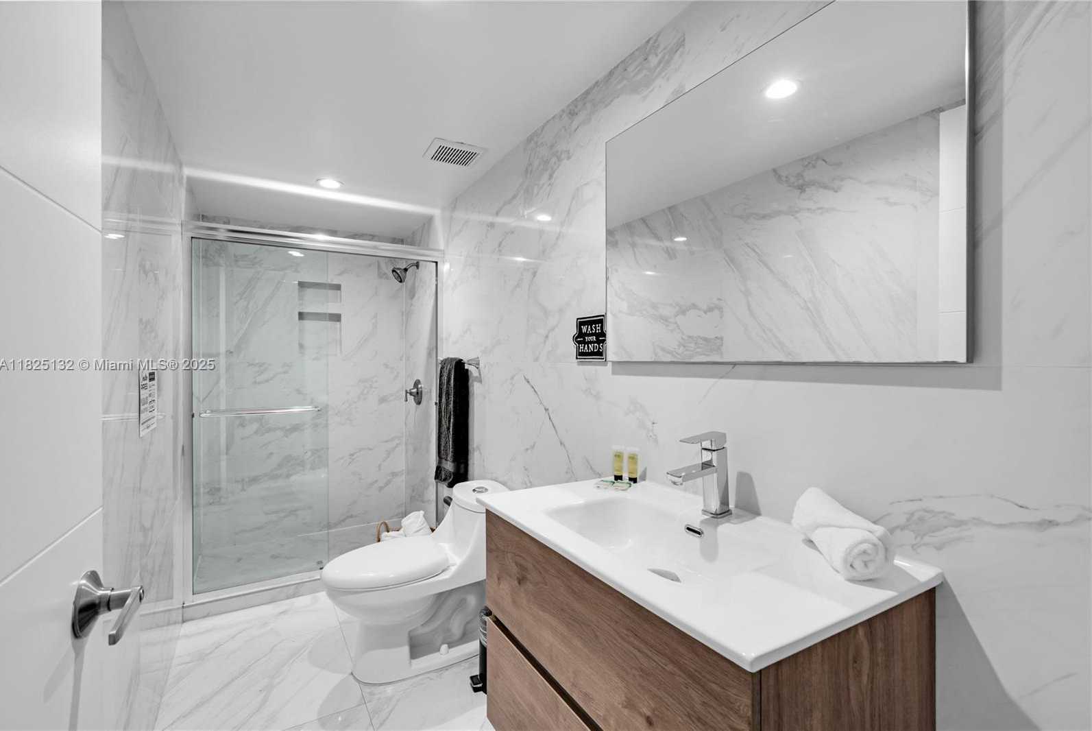 Small Image of 342 NORTH WEST 46TH ST, Miami Number 21