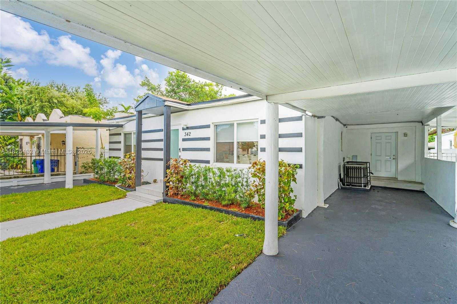 Small Image of 342 NORTH WEST 46TH ST, Miami Number 4