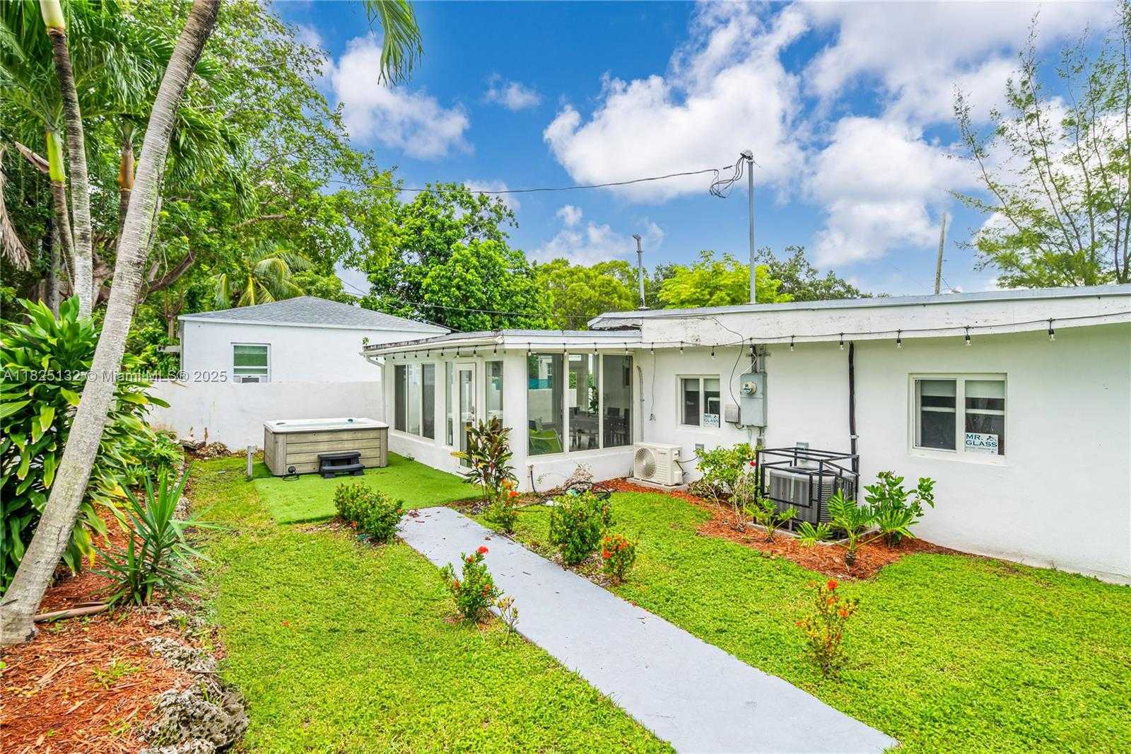 Small Image of 342 NORTH WEST 46TH ST, Miami Number 6