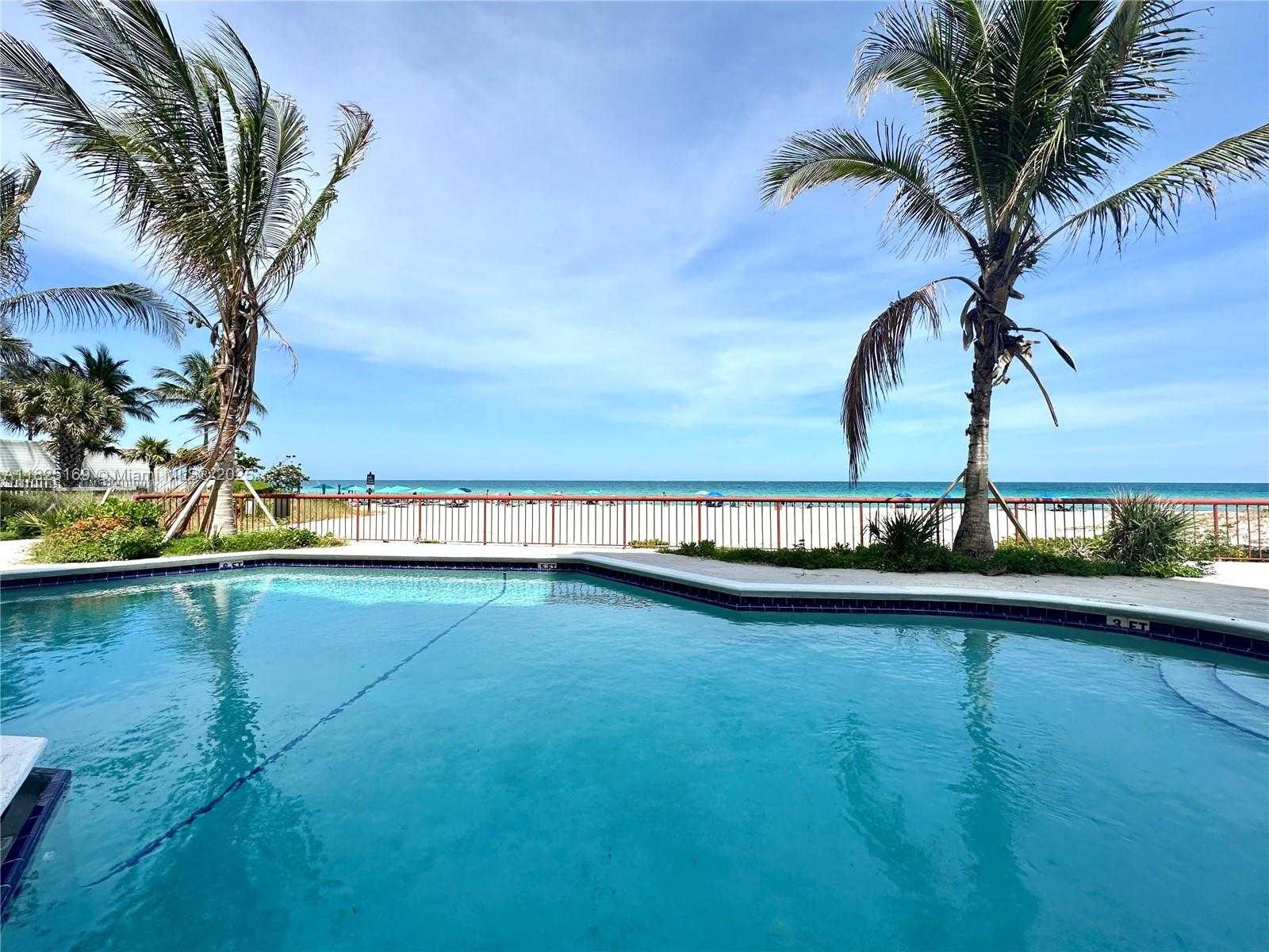 Small Image of 15645 COLLINS AVE #706, Sunny Isles Beach Number 4
