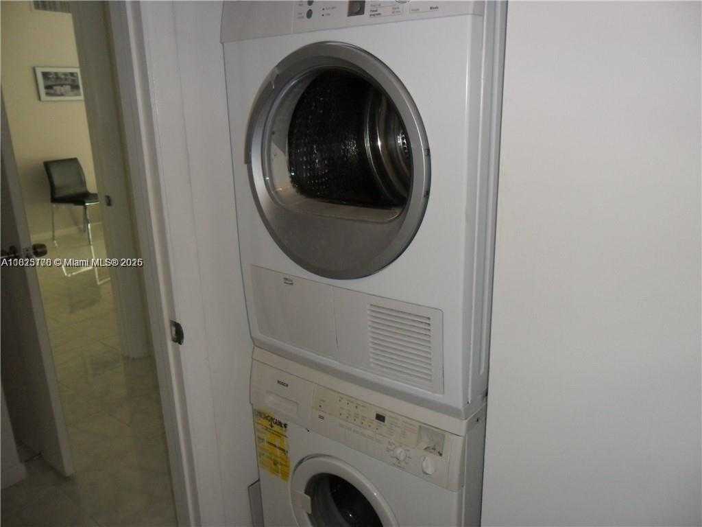 Small Image of 5600 COLLINS AVE #14P, Miami Beach Number 13