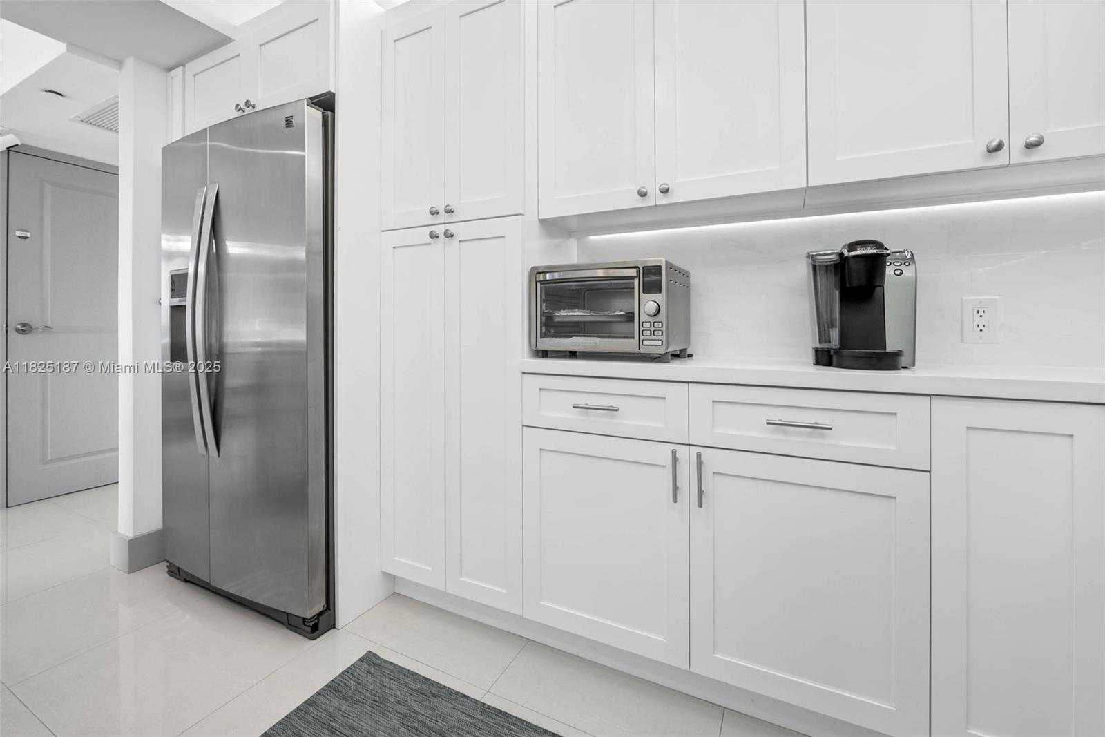Small Image of 3675 NORTH COUNTRY CLUB DR #1006, Aventura Number 14