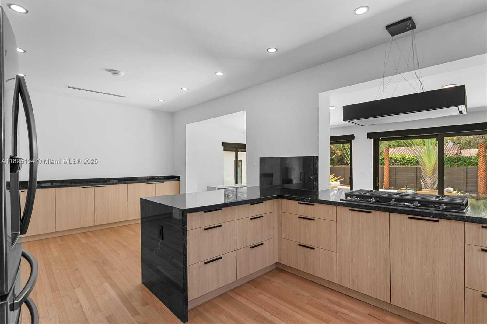 Small Image of 246 NORTH WEST 93RD ST, Miami Shores Number 13
