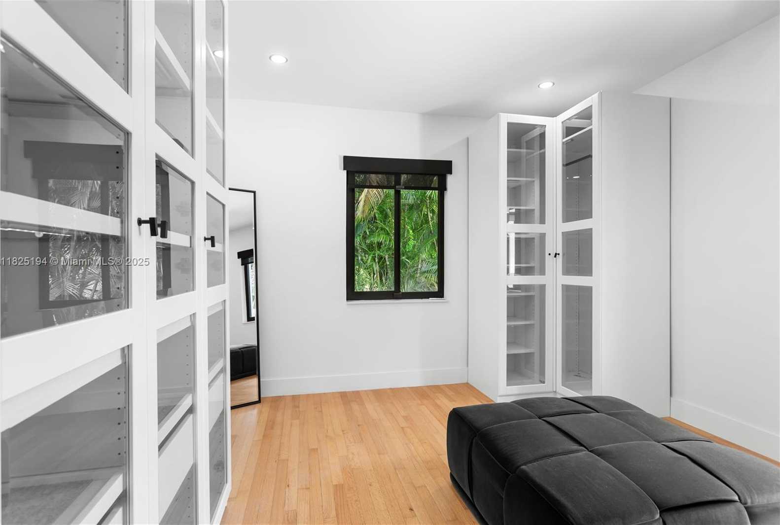 Small Image of 246 NORTH WEST 93RD ST, Miami Shores Number 22