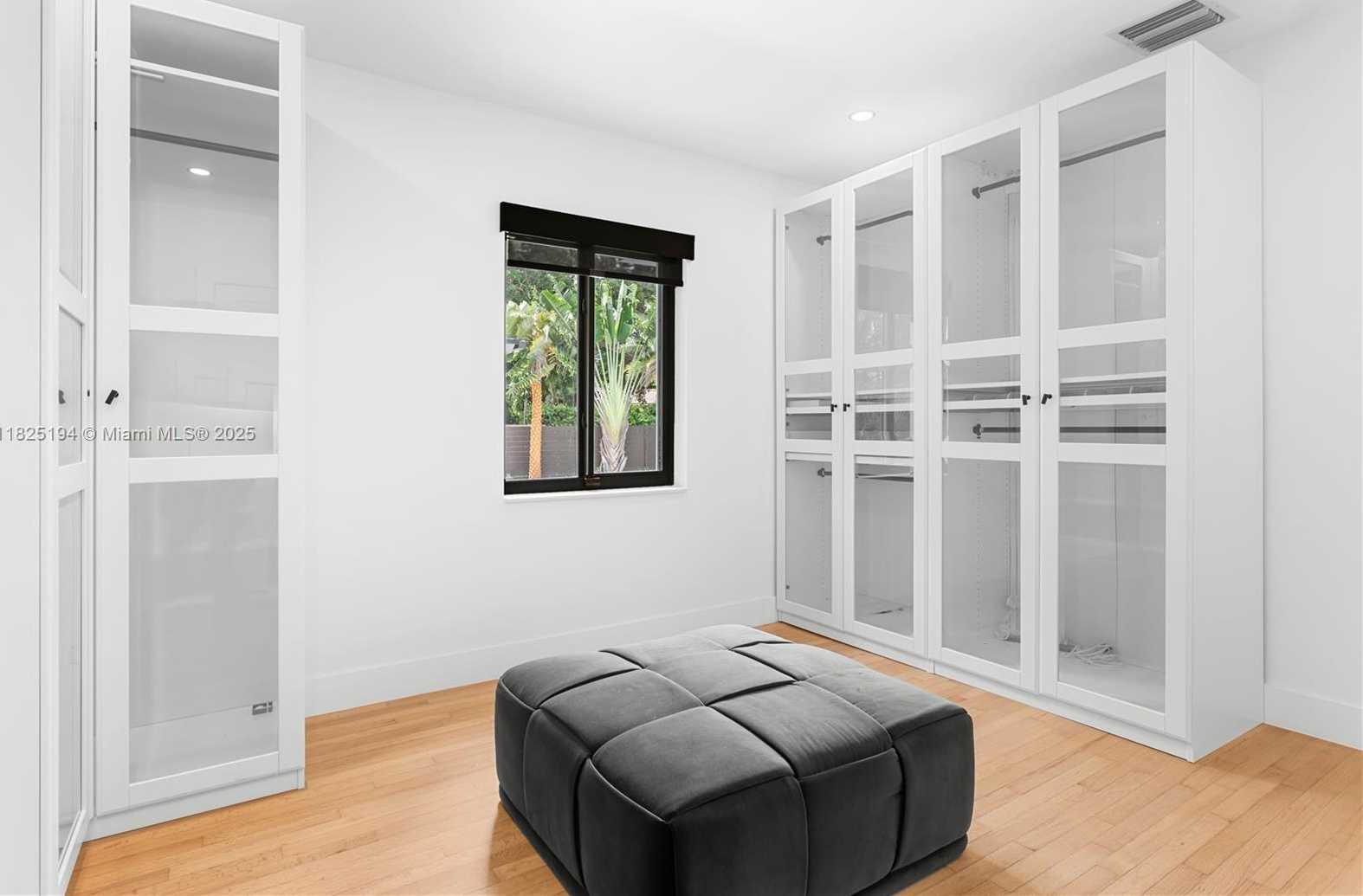 Small Image of 246 NORTH WEST 93RD ST, Miami Shores Number 23