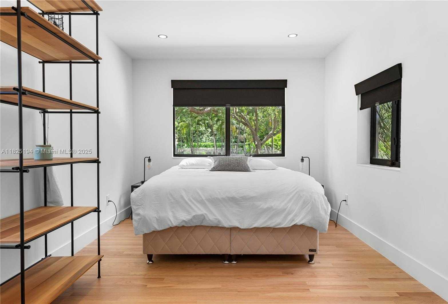 Small Image of 246 NORTH WEST 93RD ST, Miami Shores Number 25