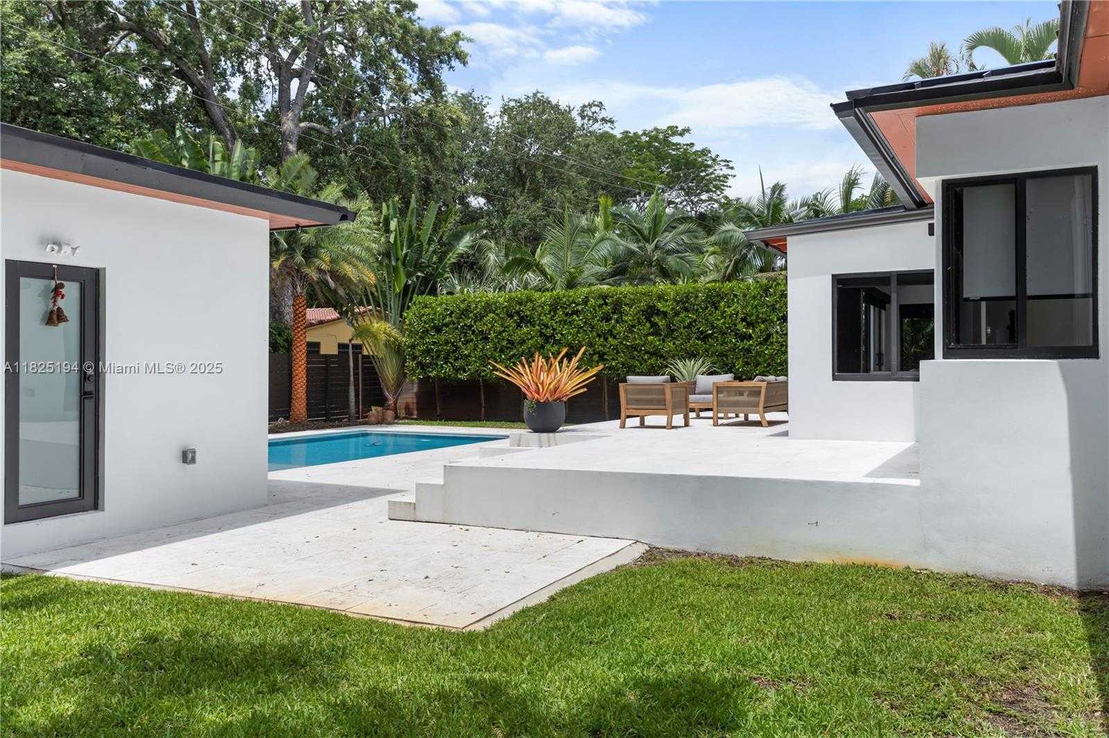 Small Image of 246 NORTH WEST 93RD ST, Miami Shores Number 34