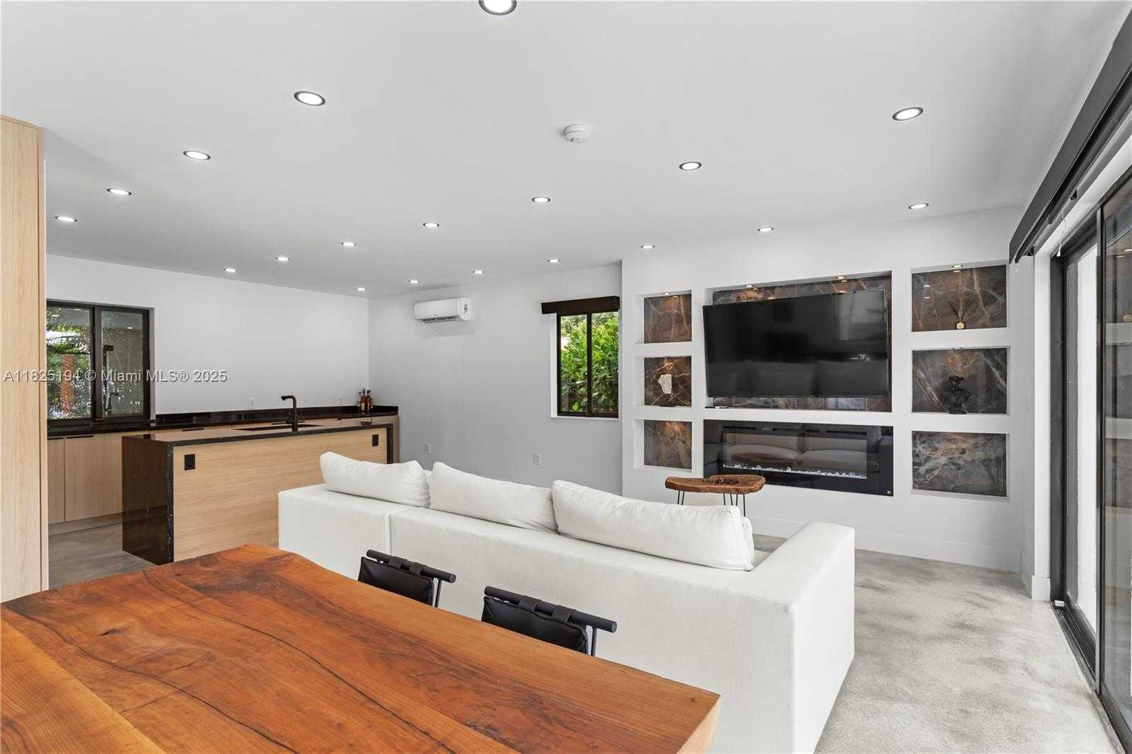 Small Image of 246 NORTH WEST 93RD ST, Miami Shores Number 40