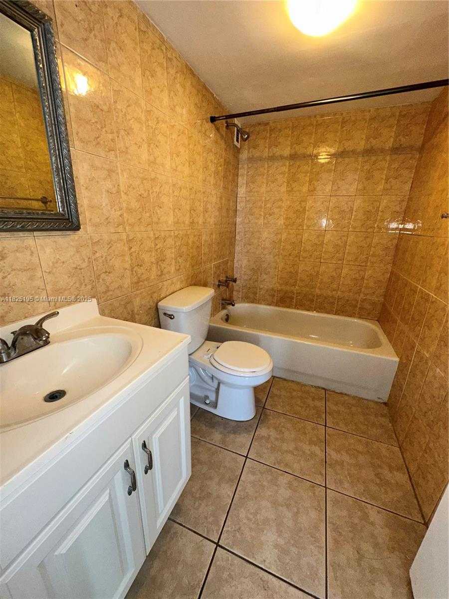 Small Image of 2025 NORTH EAST 164TH ST #811, North Miami Beach Number 11
