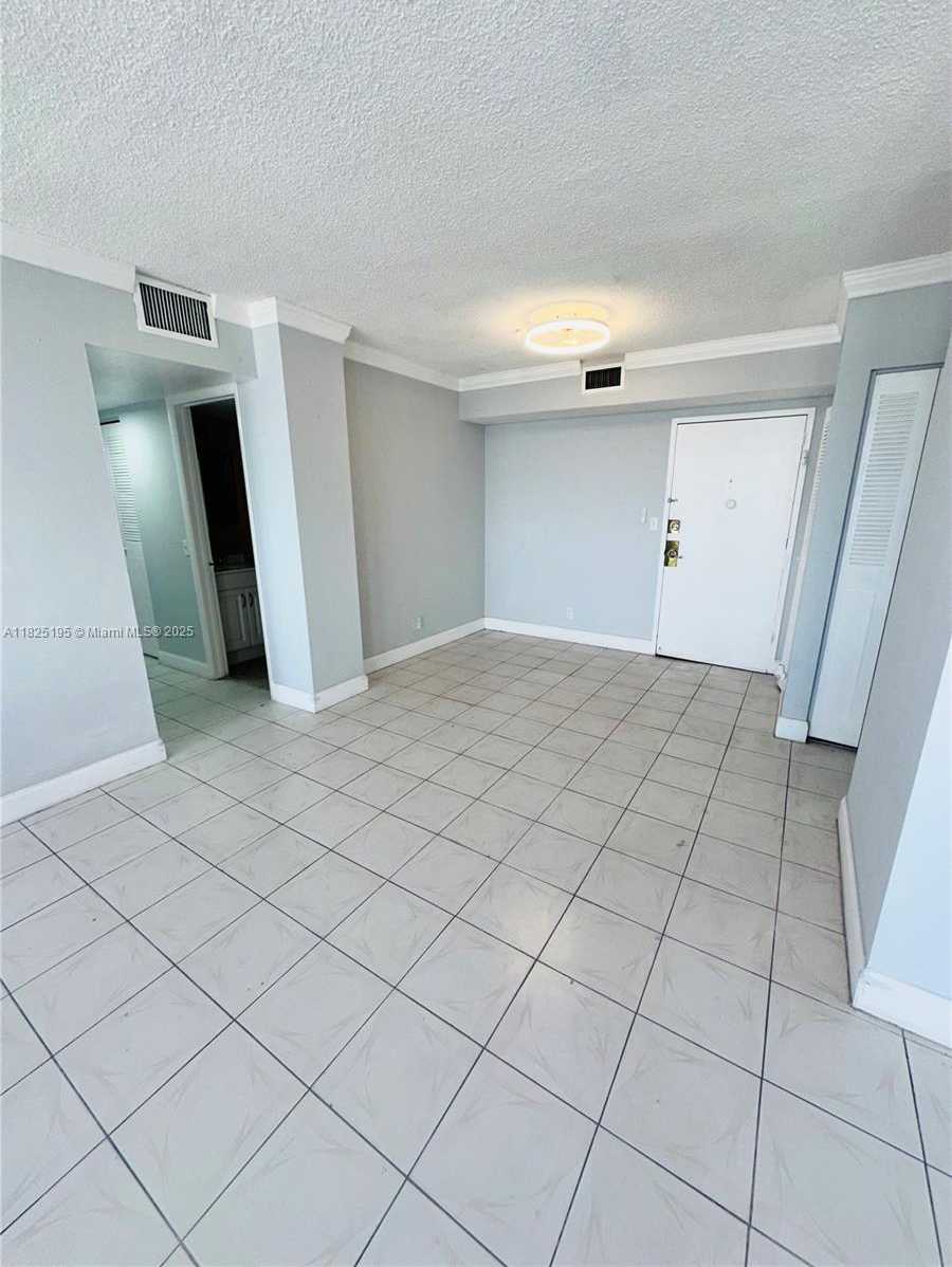 Small Image of 2025 NORTH EAST 164TH ST #811, North Miami Beach Number 2