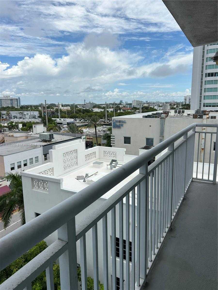 Small Image of 6969 COLLINS AVE #701, Miami Beach Number 11
