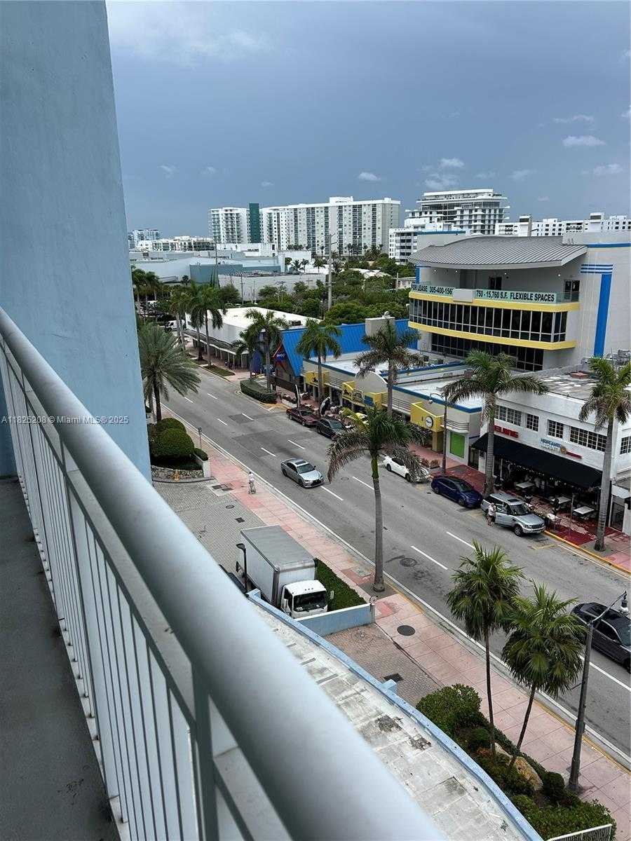 Small Image of 6969 COLLINS AVE #701, Miami Beach Number 13