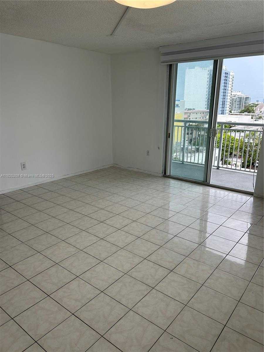 Small Image of 6969 COLLINS AVE #701, Miami Beach Number 9