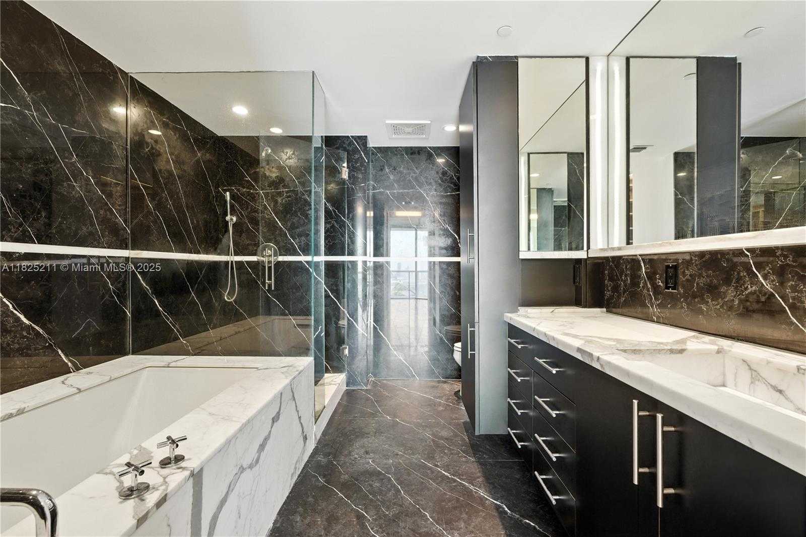 Small Image of 50 BISCAYNE BLVD #3002, Miami Number 12