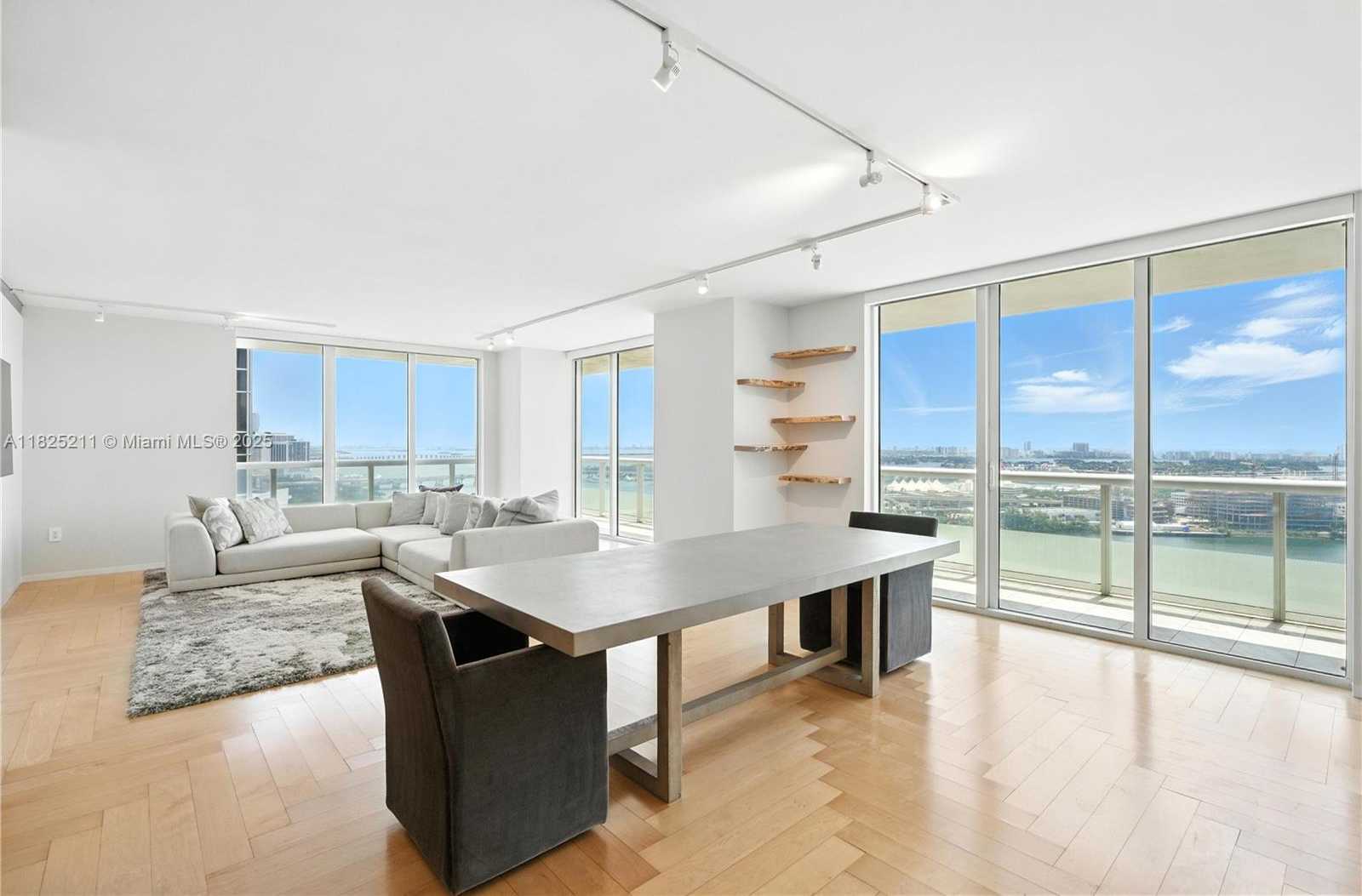 Small Image of 50 BISCAYNE BLVD #3002, Miami Number 5