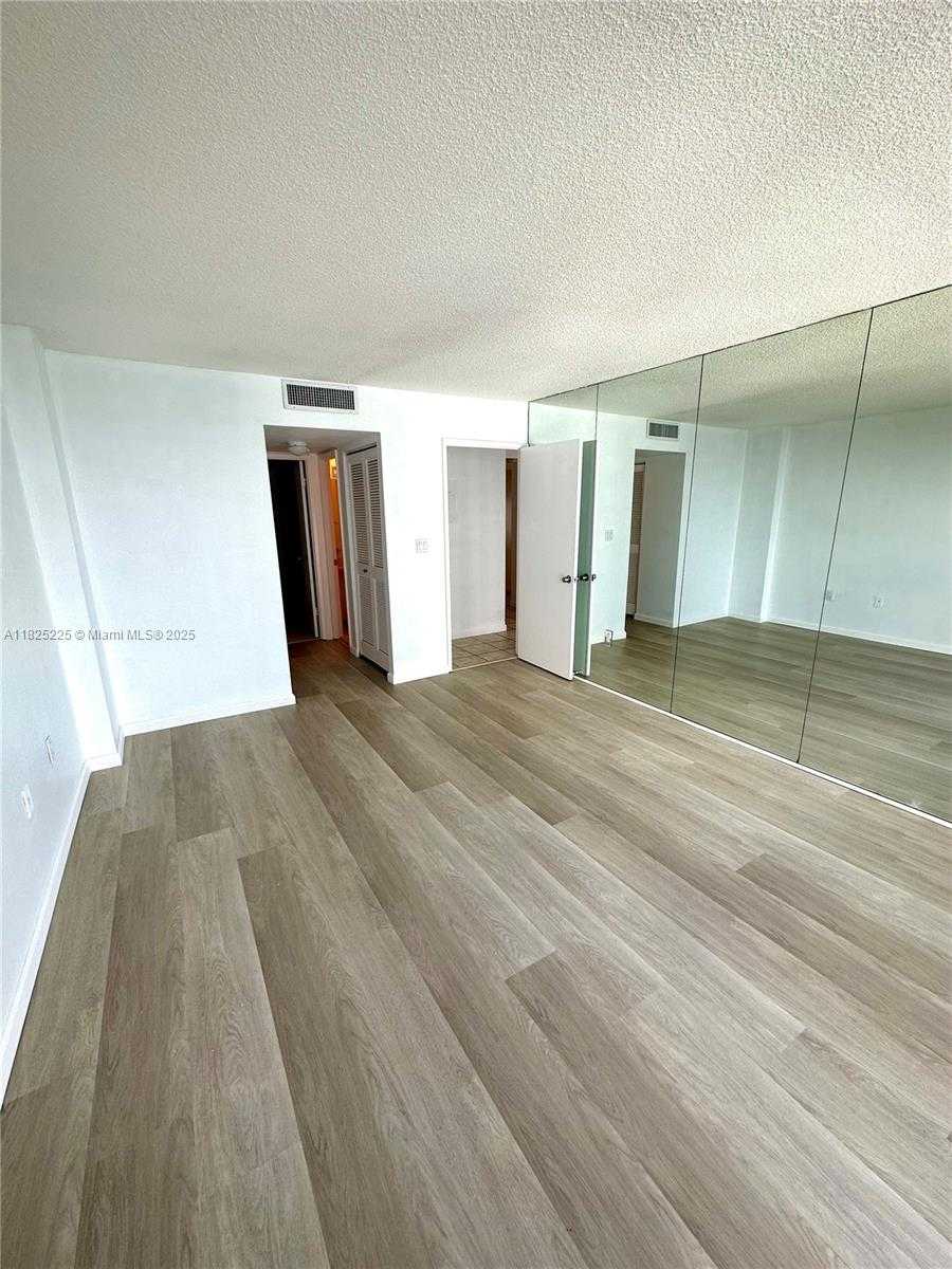 Small Image of 600 NORTH EAST 36TH ST #2015, Miami Number 3