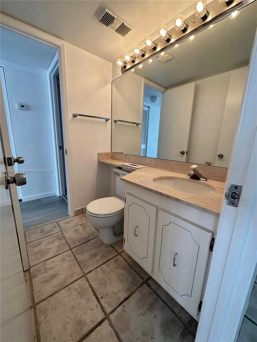 Small Image of 600 NORTH EAST 36TH ST #2015, Miami Number 7