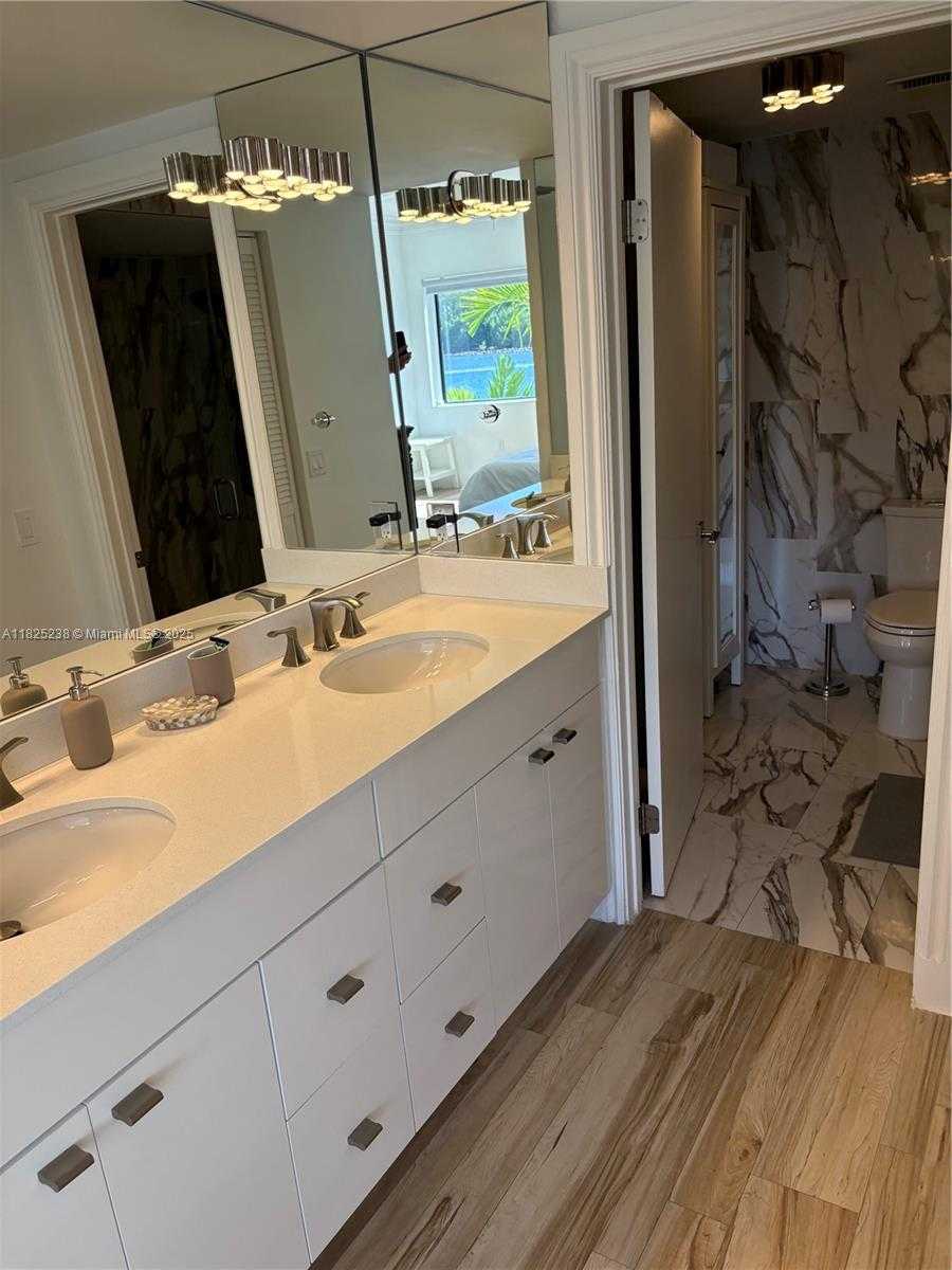 Small Image of 440 POINCIANA DR #1615, Sunny Isles Beach Number 12