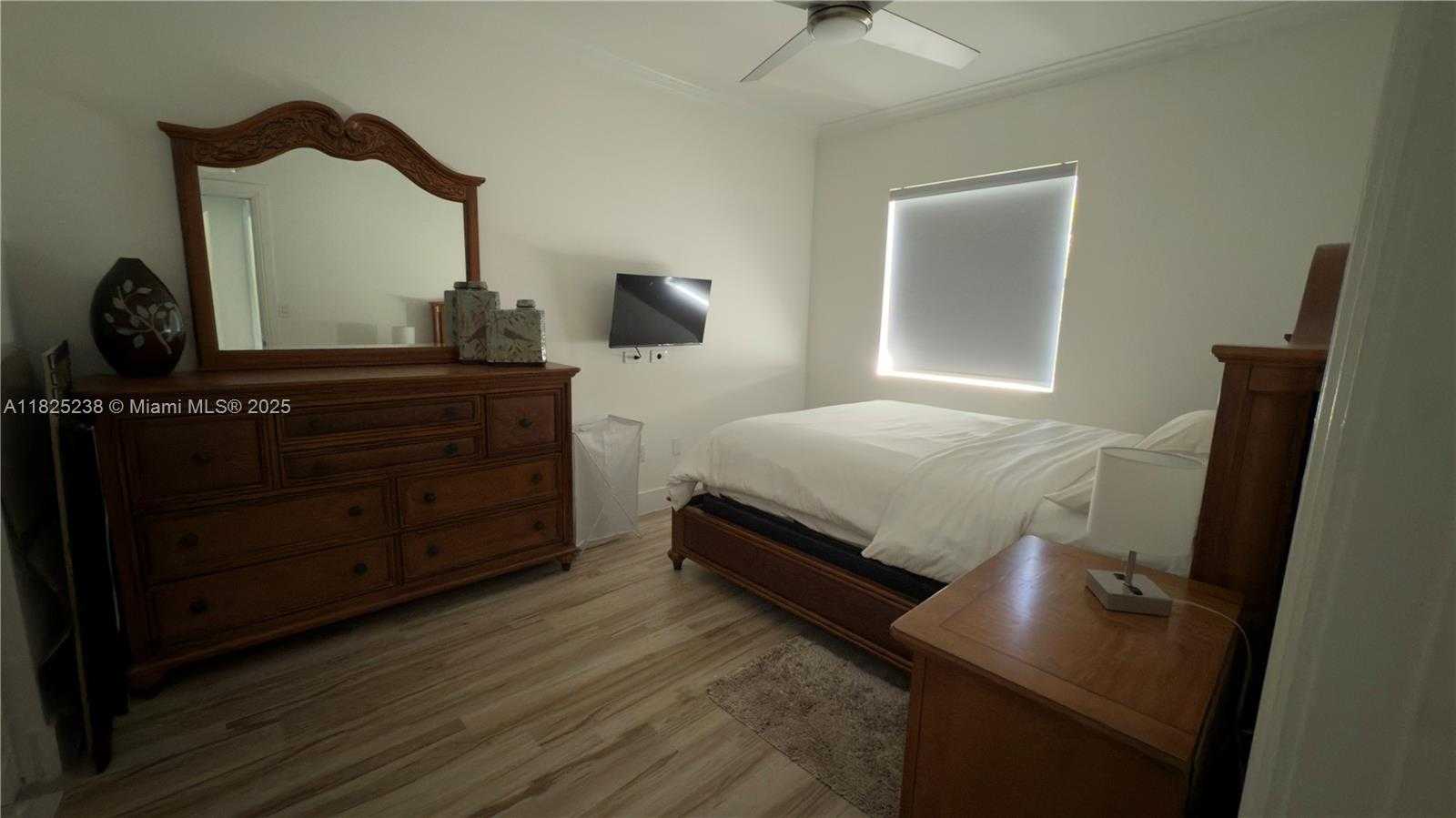 Small Image of 440 POINCIANA DR #1615, Sunny Isles Beach Number 25