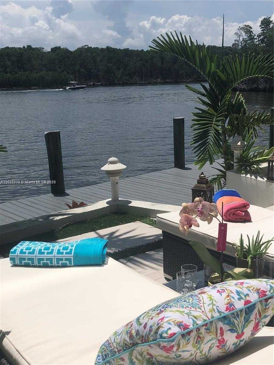 Small Image of 440 POINCIANA DR #1615, Sunny Isles Beach Number 4