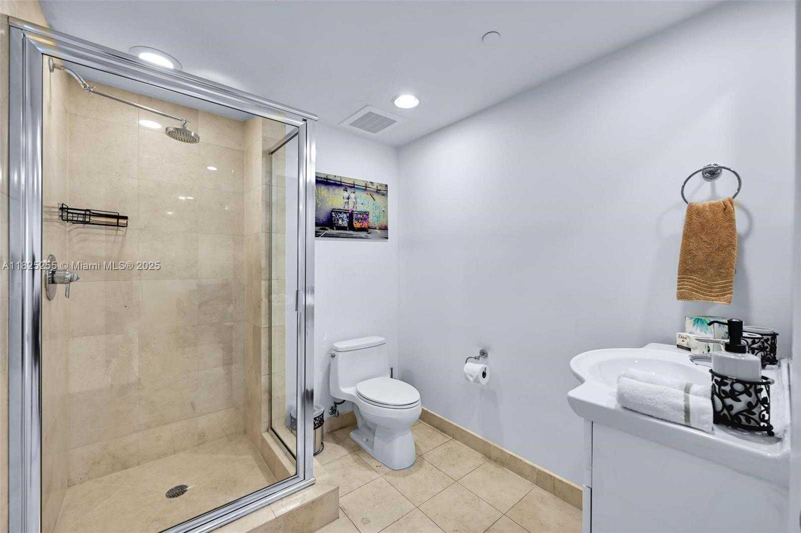 Small Image of 1850 SOUTH OCEAN DR #3207, Hallandale Beach Number 11