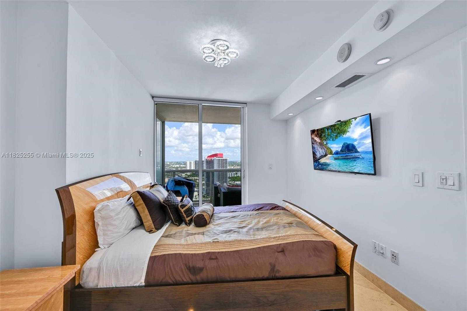 Small Image of 1850 SOUTH OCEAN DR #3207, Hallandale Beach Number 13