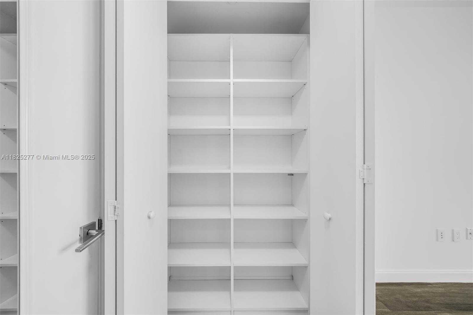 Small Image of 45 SOUTH WEST 9TH ST #4009, Miami Number 14