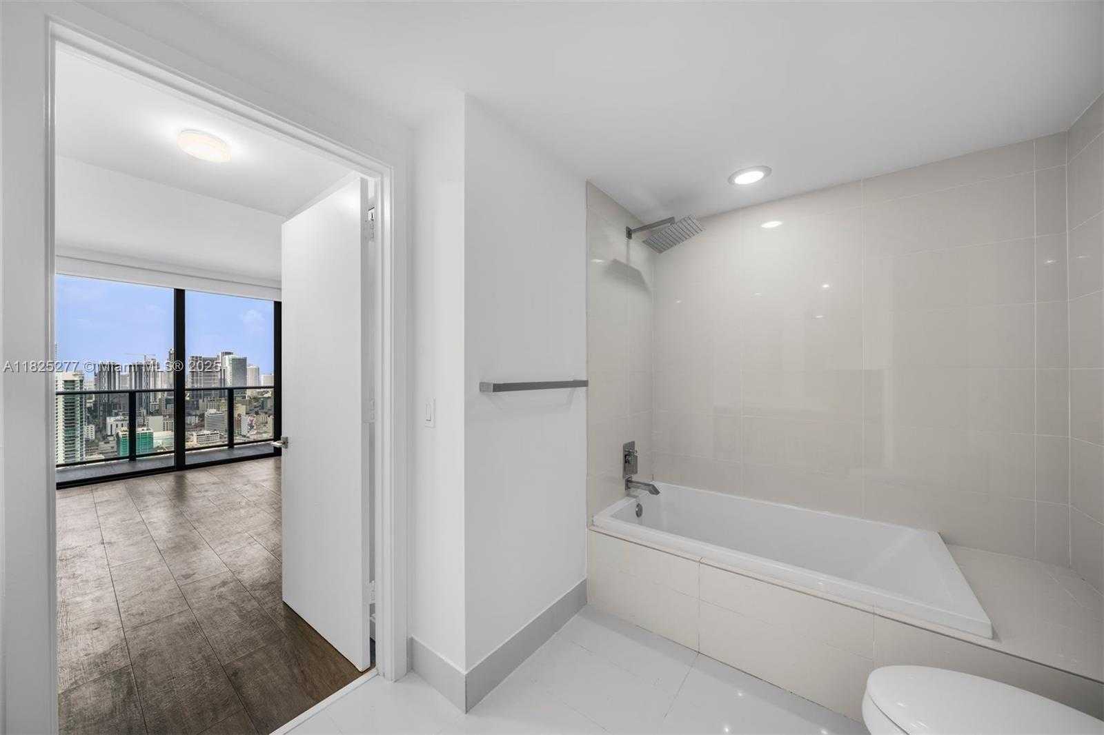 Small Image of 45 SOUTH WEST 9TH ST #4009, Miami Number 16