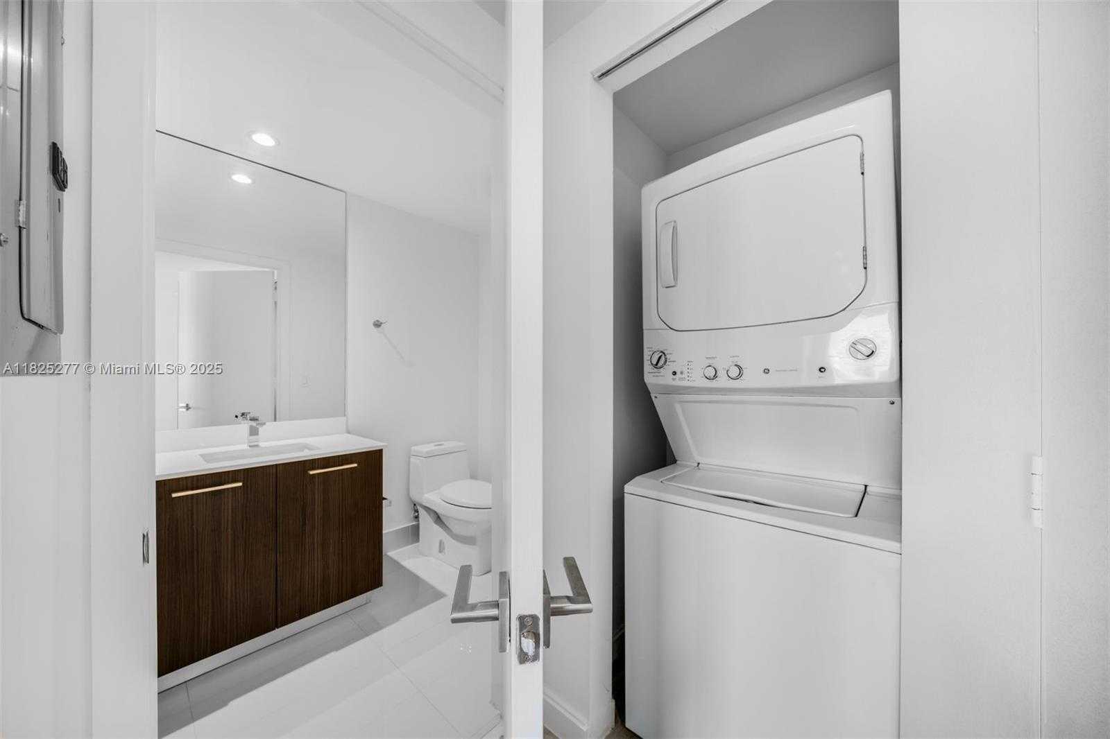 Small Image of 45 SOUTH WEST 9TH ST #4009, Miami Number 8