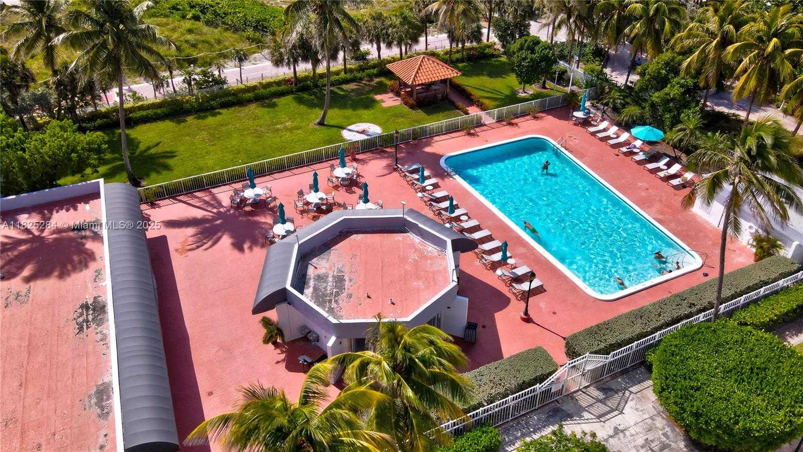 Small Image of 2401 COLLINS AVE #604, Miami Beach Number 12
