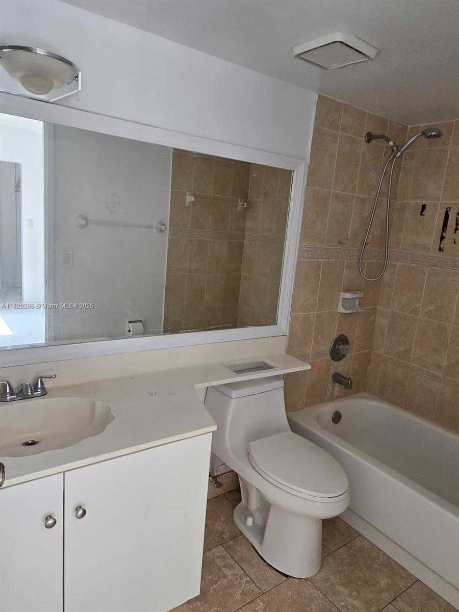 Small Image of 685 WEST PARK DR #101-11, Miami Number 12