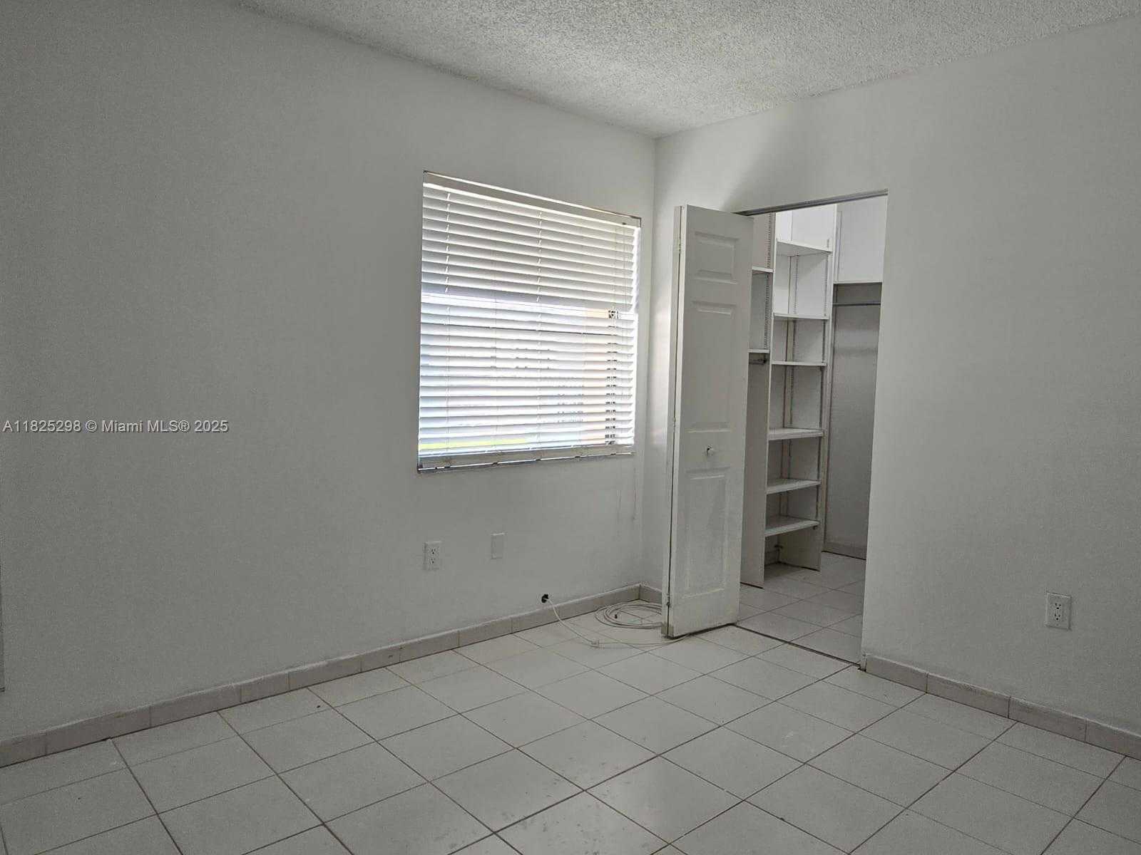 Small Image of 685 WEST PARK DR #101-11, Miami Number 17