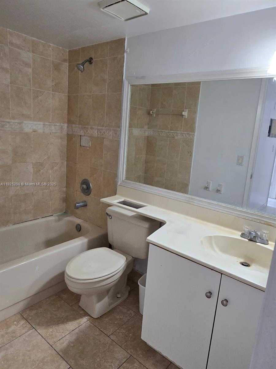 Small Image of 685 WEST PARK DR #101-11, Miami Number 26