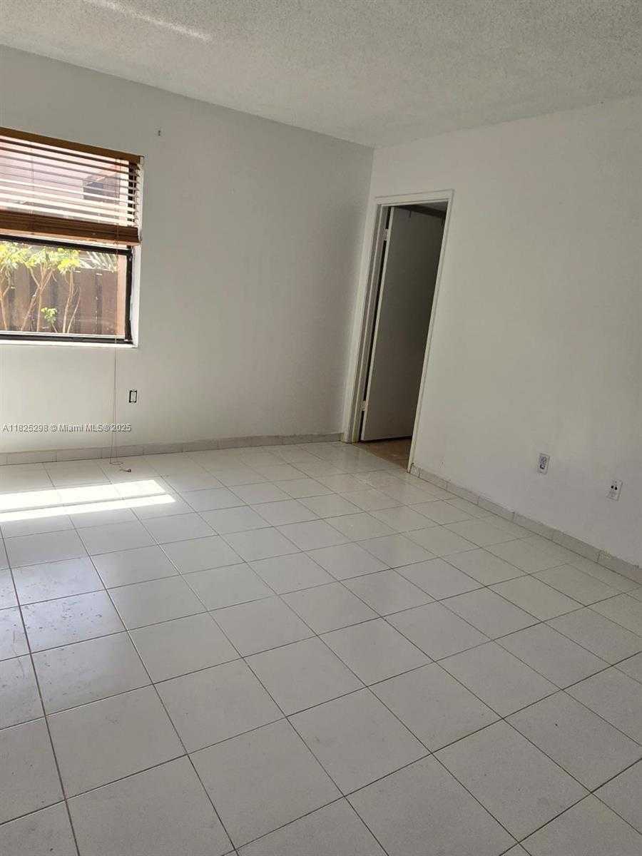 Small Image of 685 WEST PARK DR #101-11, Miami Number 28